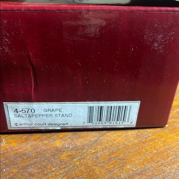 Silver Grape Design Salt and Pepper Set Arthur Court - Picture 4 of 4